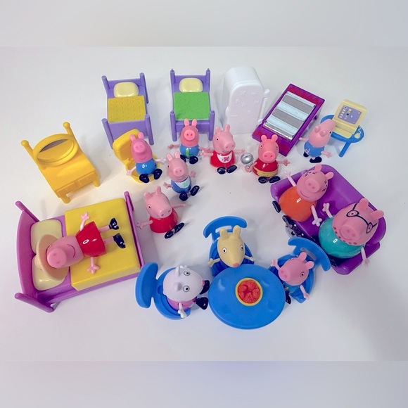 Peppa Pig Family Playset Lot with Furniture - Multicolor - Picture 1 of 7